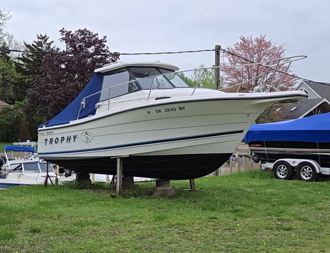 1996 Bayliner Trophy 255